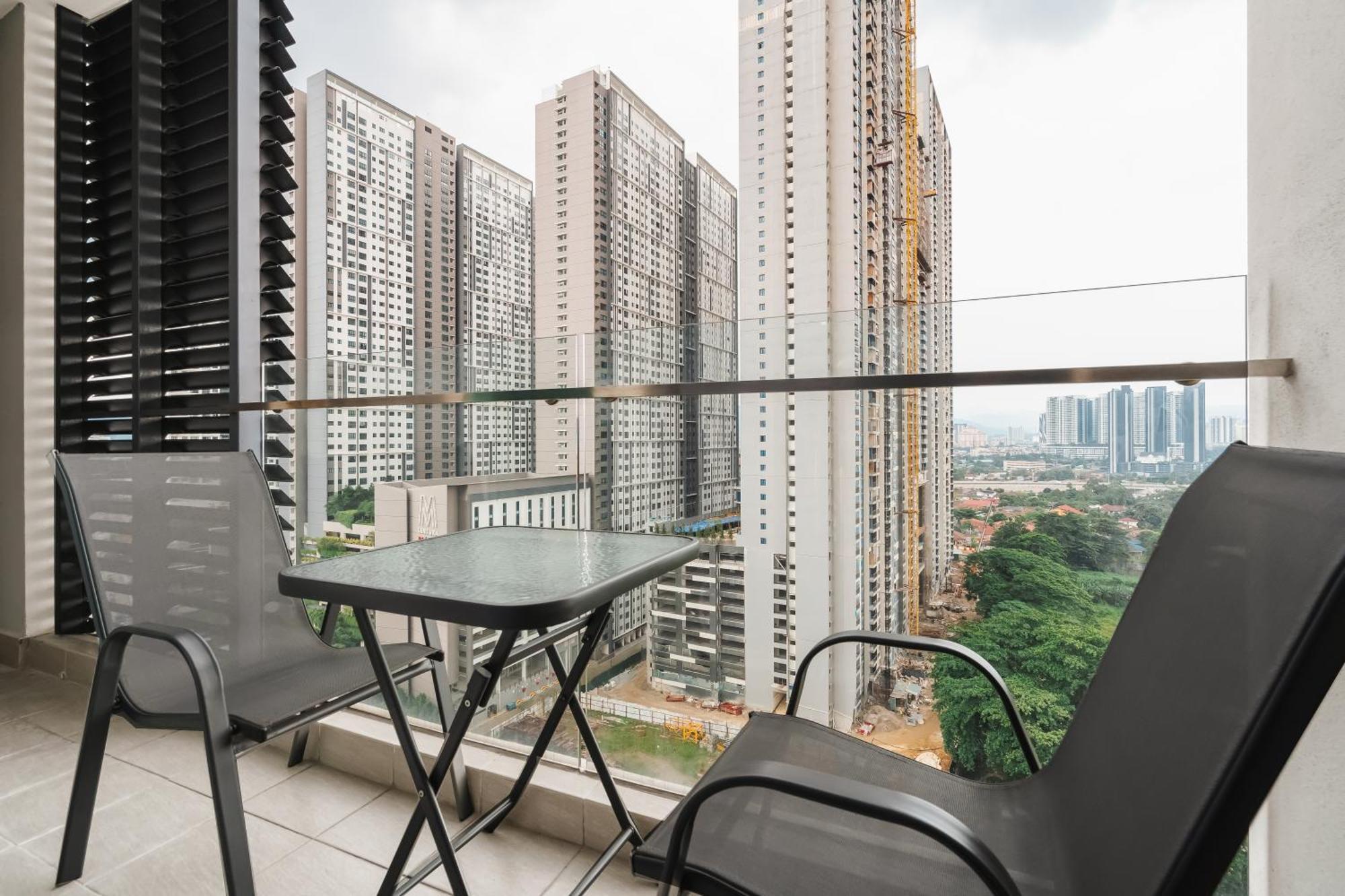 Sentul 3 Bedroom *